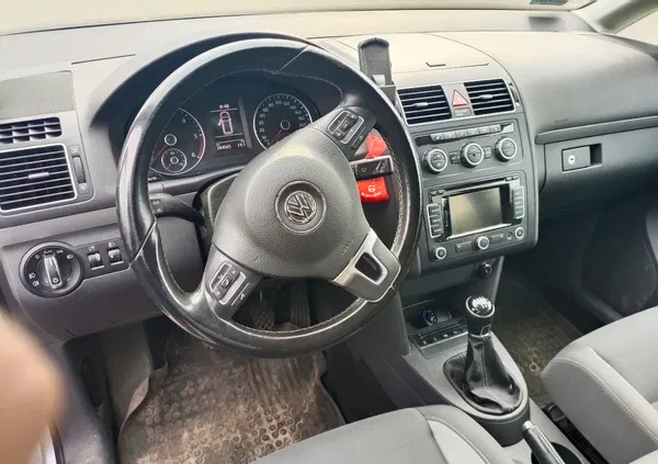 rumia Volkswagen Touran cena 38000 przebieg: 205000, rok produkcji 2013 z Rumia